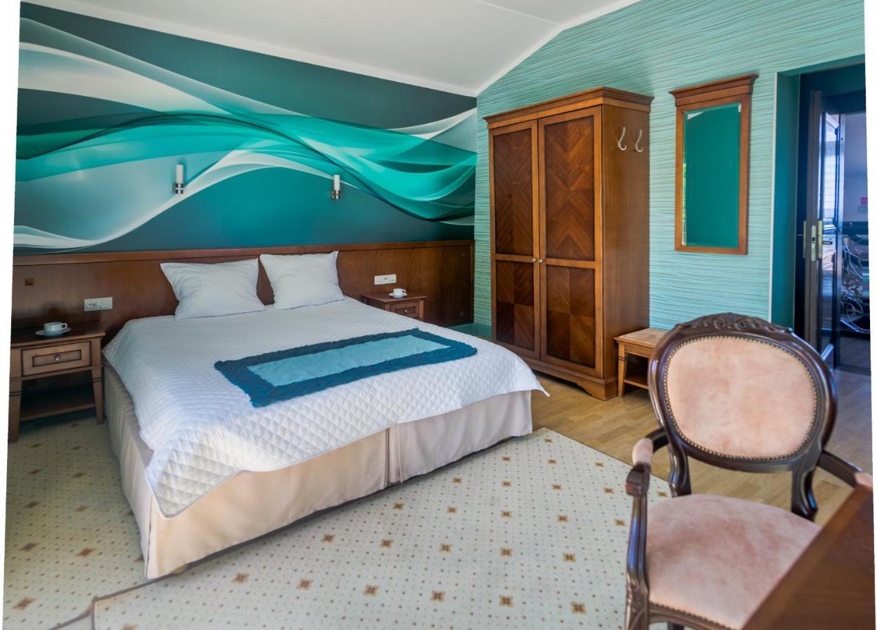 Hotel Apollo Darlowko Esterno foto
